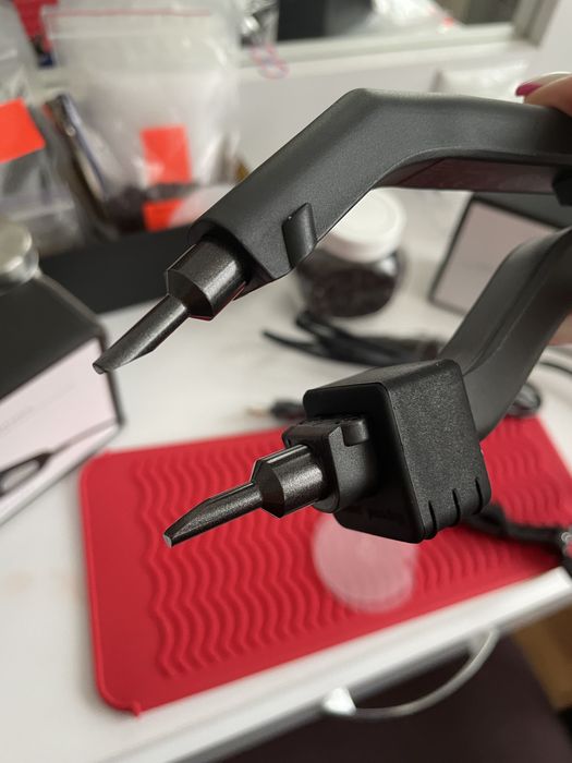 Щипці для нарочування волосся з регулятором температури