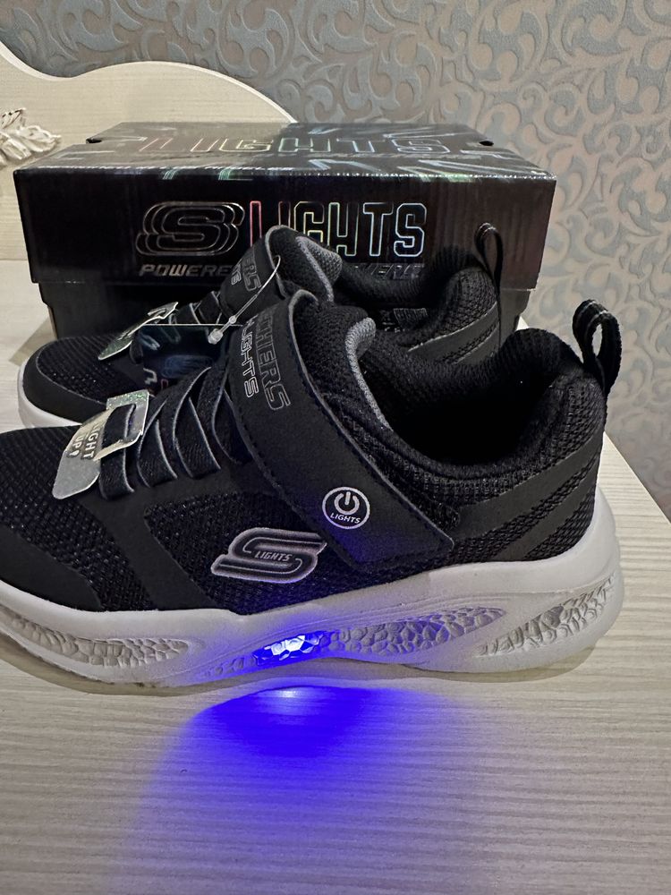 Skechers lights р 27,5 28,5 30 32 33,5