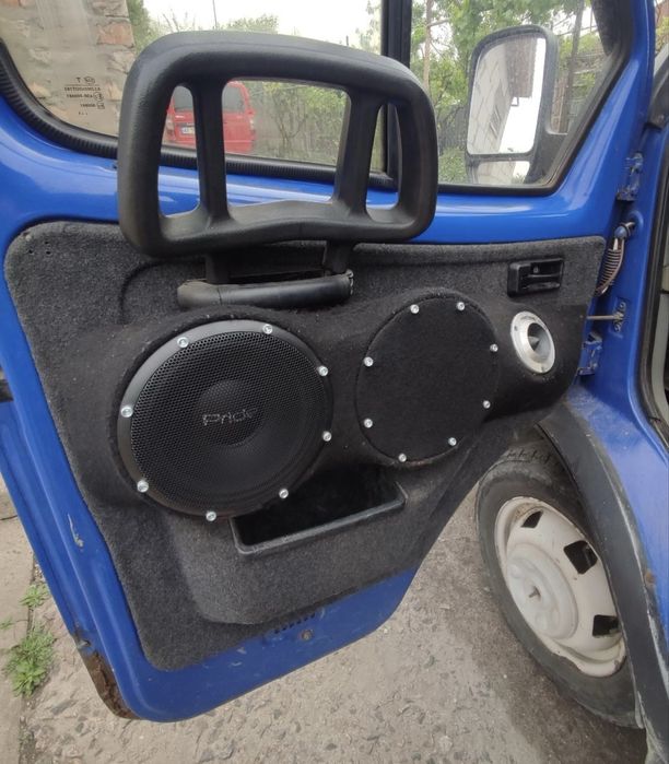 Подиумы 20ки и рупора на классику