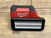 Lampa akumulatorowa z obrotowym panelem LED Milwaukee M12 PAL - 2021