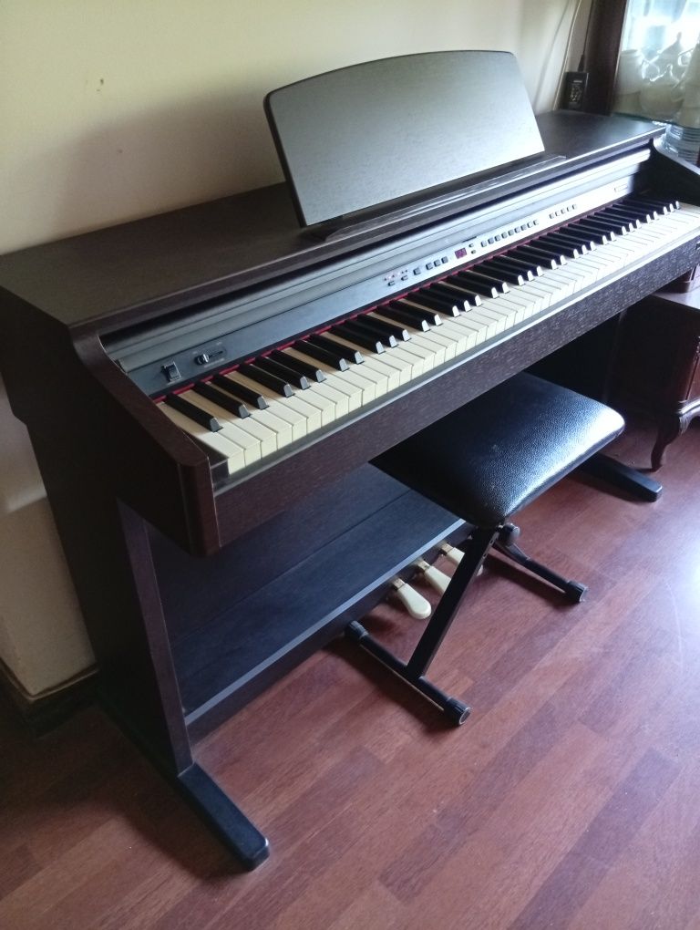 Vendo Piano Marca ORLA marca italiana+Banco+Almofada (Negociável)