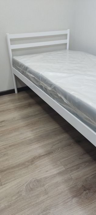 Ліжка металеві 80х190 (2 нових комплекта) + матраци в Дарниці (склад)