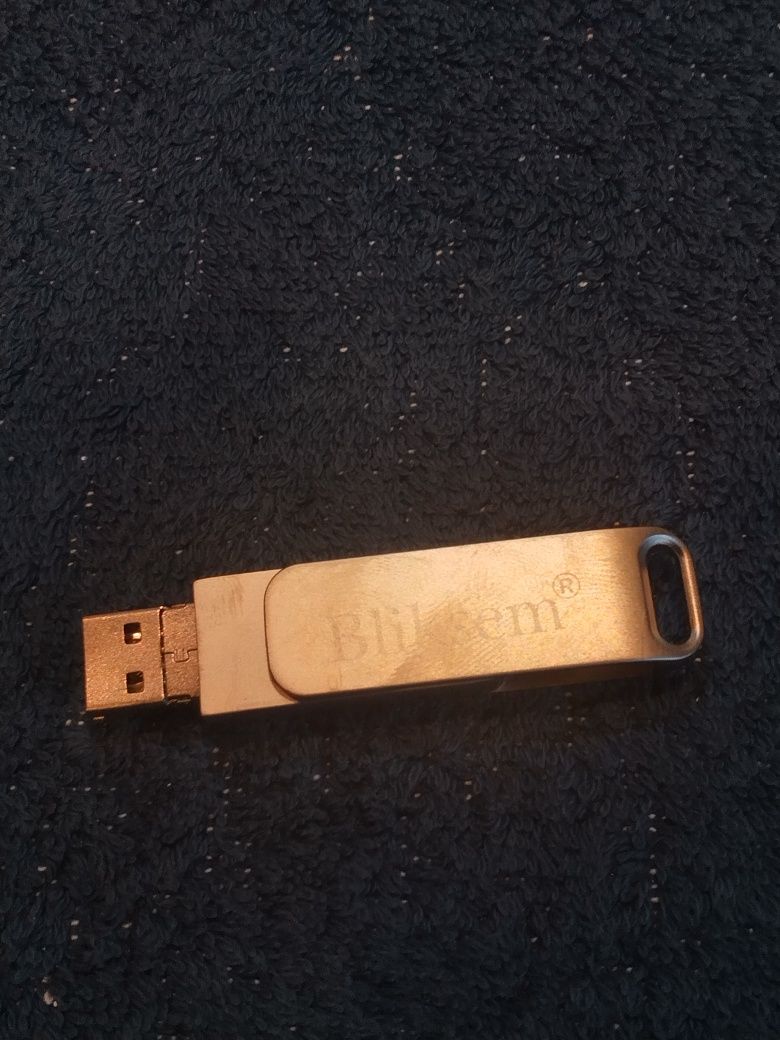 Metalowy pendrive 64gb