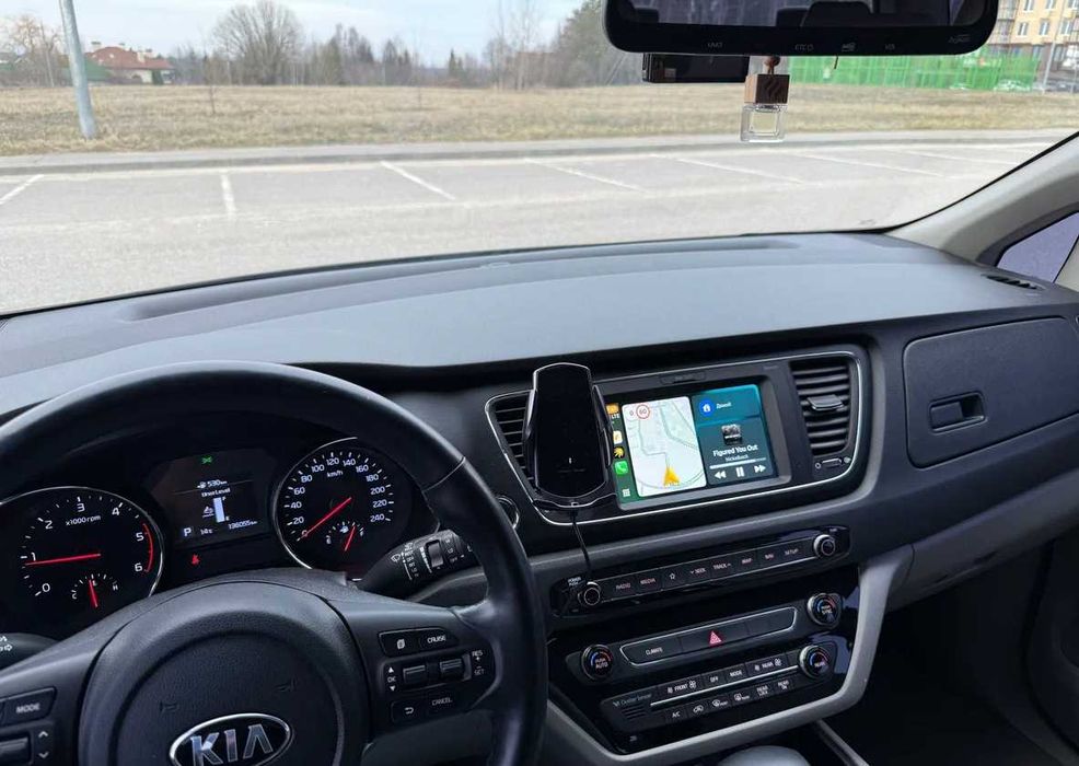 Kia Carnival 2.2 CRDi  2020 рік 8 місць