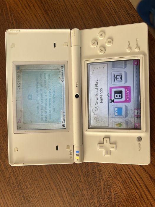 Nintendo DSi biale