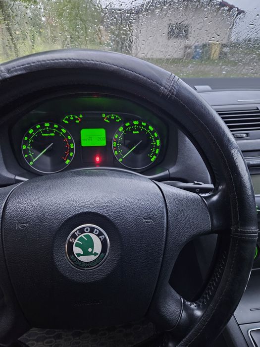 Skoda octavia 2 1.9tdi uszkodzona