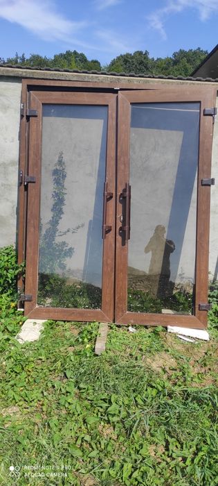 Продам б/у пластикові вікна і двері