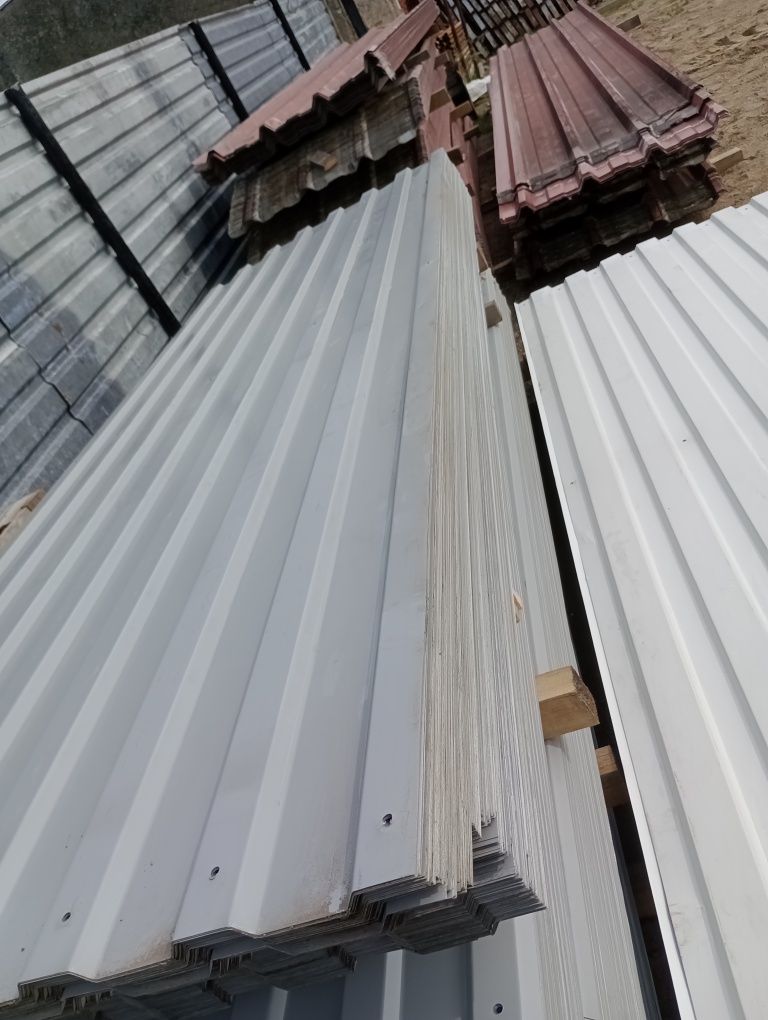 Wiata,garaż ocynkowany wraz z blachą,9mx5.4m-h 2.9m-slupy,,blacha t-18