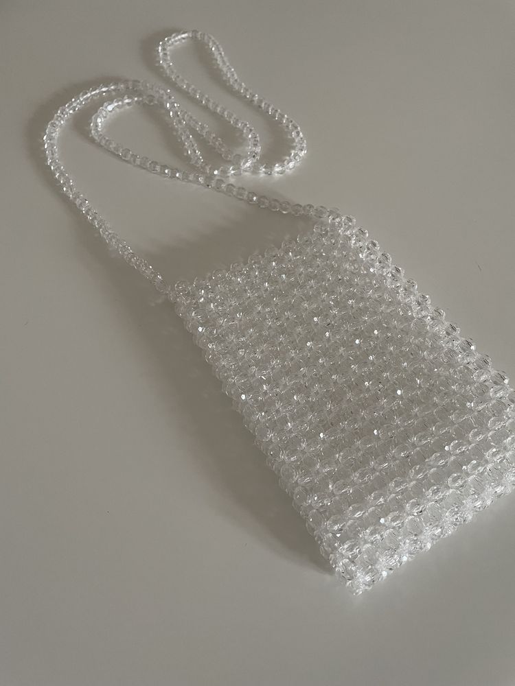 Koralikowa torebka na smartfon telegon przezroczyste koraliki H&M