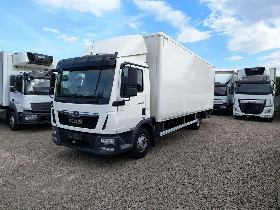 MAN TGL 12.250 EURO6  kontener 18 palet 7,20m + winda Manual import do kurierki