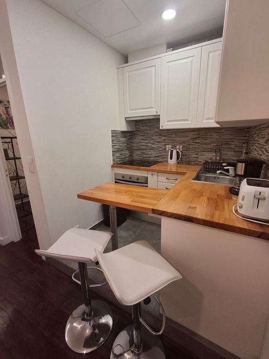 Apartamento T1 nas Janelas Verdes