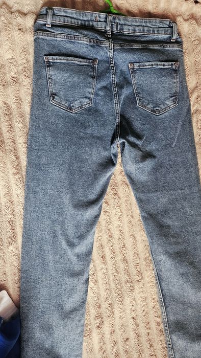 Джинсы женские .