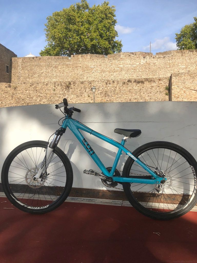 Bicicleta ICON de Dirt Jump
