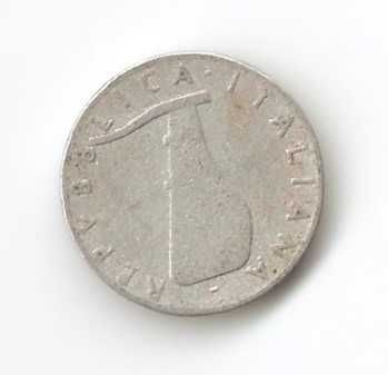 Две монеты Италии 5 лир 1952 и 10 лир 1951, VF