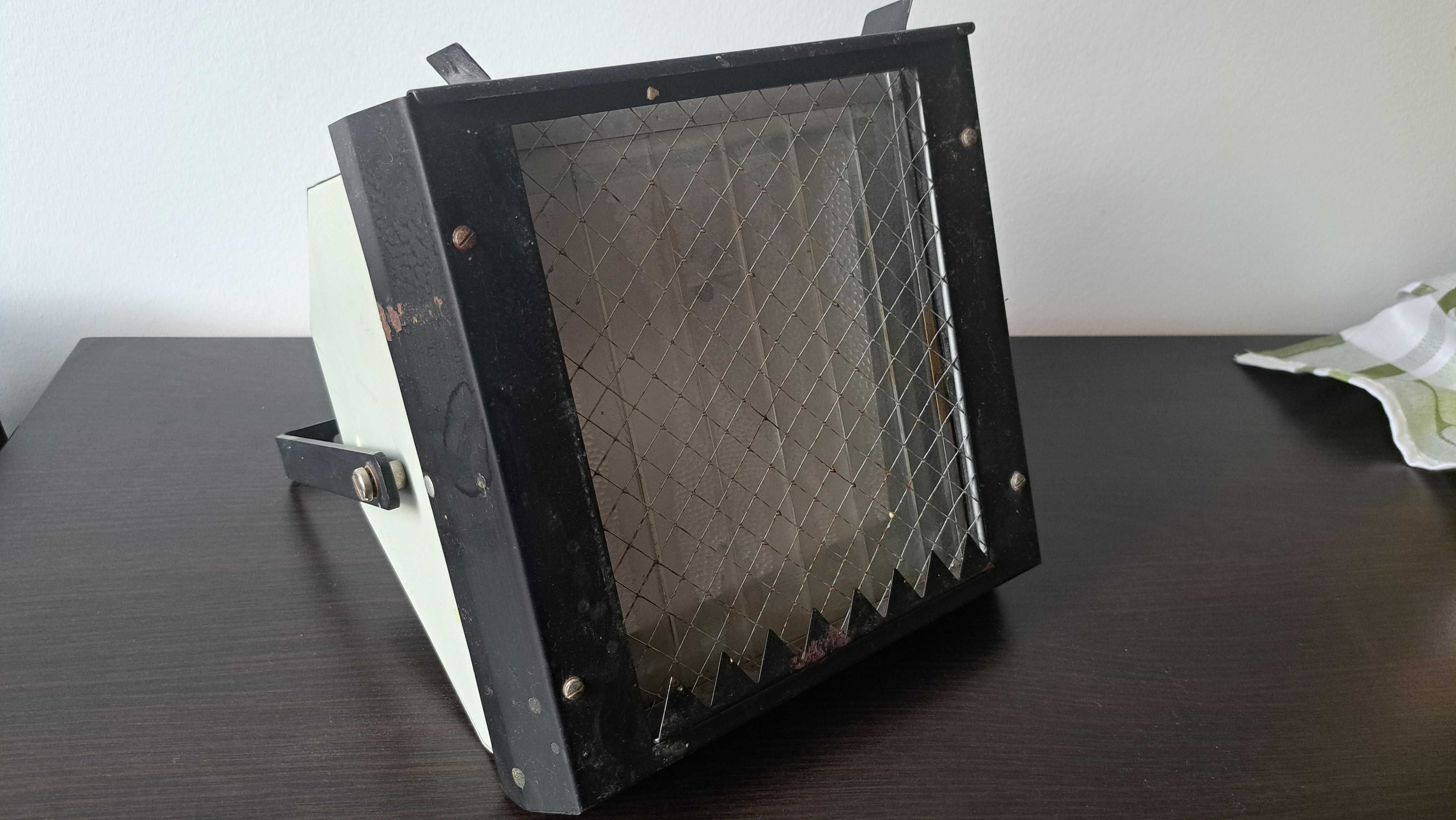 Lampa produkcji NRD NARVA