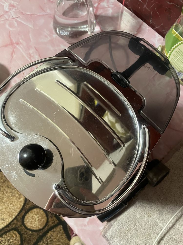 Кофеварка delonghi  рожковая кофемашина
