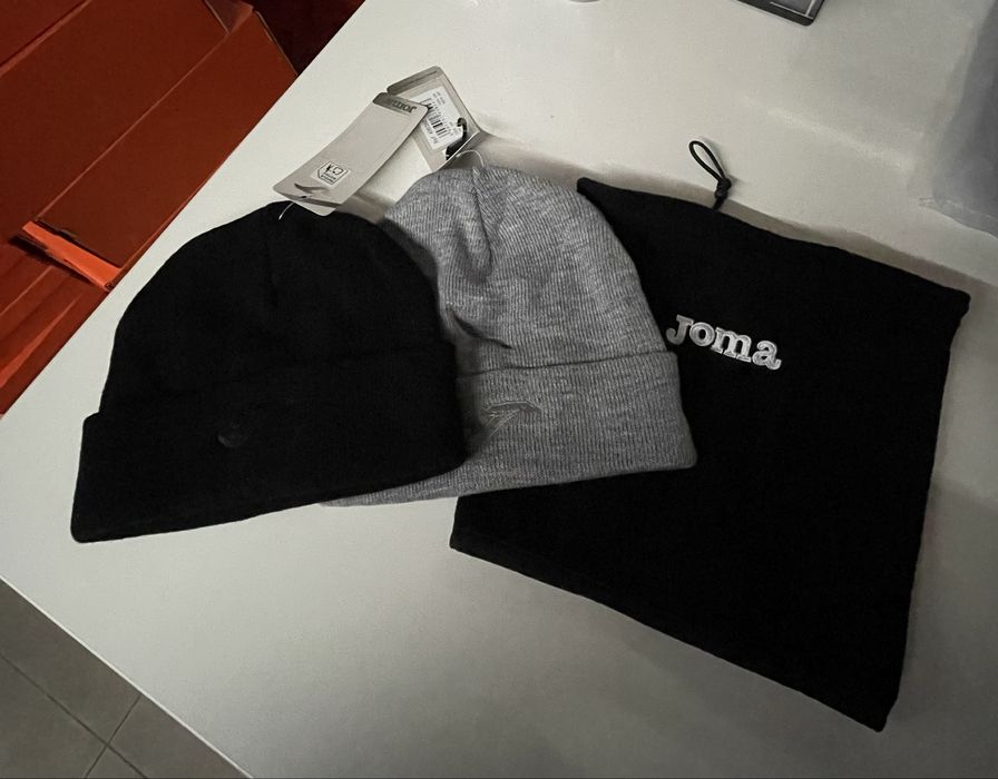 Комплект шапка і баф joma 946.001.  400360.100