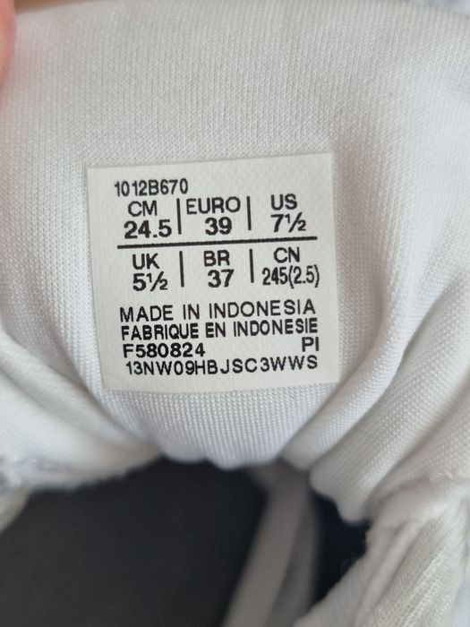 Оригінал 100%  жіночі кросівки asics gel kayano 31 euro 39