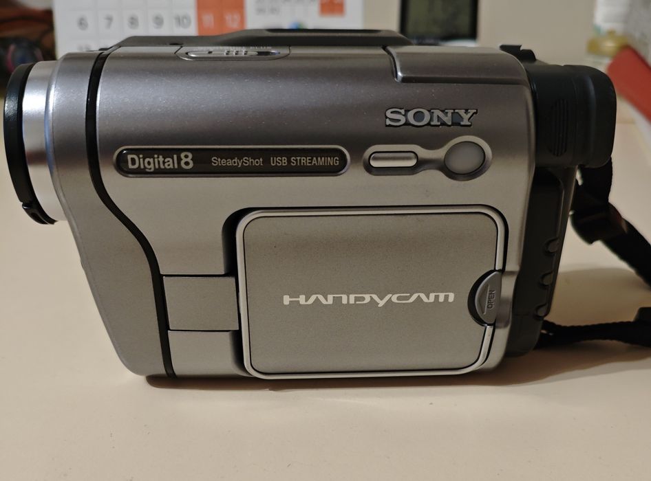 Відеокамера SONY DCR - TRV270E Digital 8