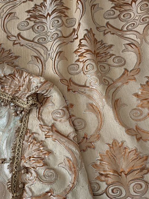 Продам штору в гарному стані