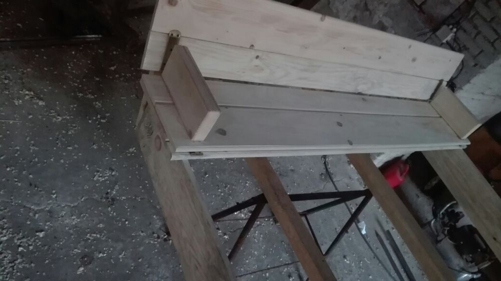 Sprzedam budy stoly ławki huśtawki piaskownice studnię altanke deski