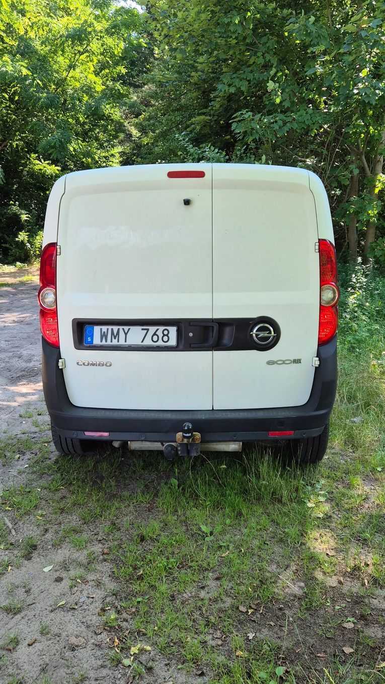 Opel Combo Maxi  bezwypadkowy wersja maxi 4,75 m tylko 87 tyś km