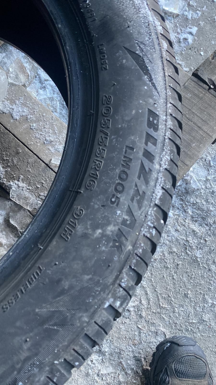 205.55.16 Bridgestone 2шт шини резина з Европи БВ склад Харків Шиномон