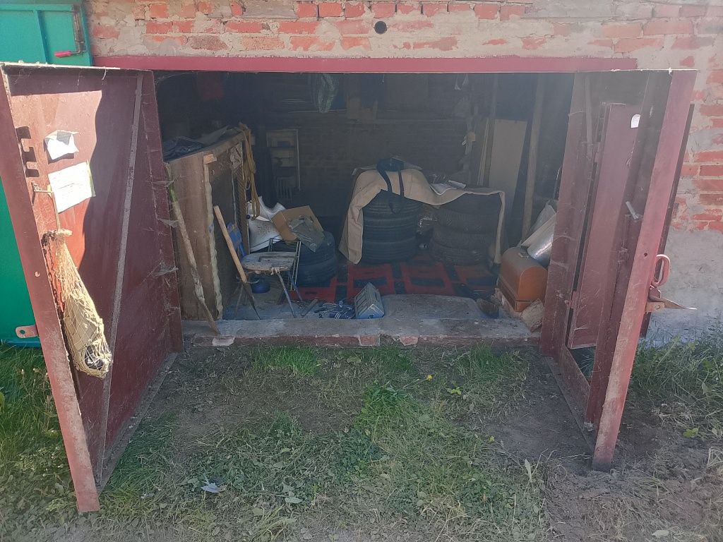 Продам гараж вул. Перемоги