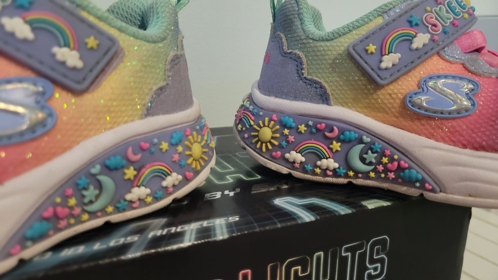 Buciki Skechers r22