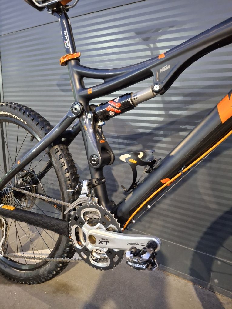 Bicicleta BTT KTM Carbono Suspensão Total