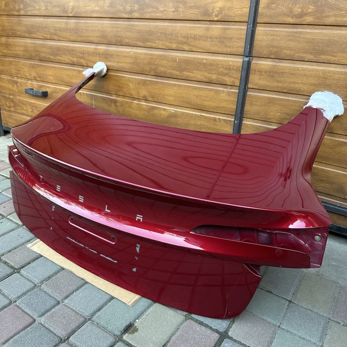 Кришка багажника, ляда tesla 3 highland