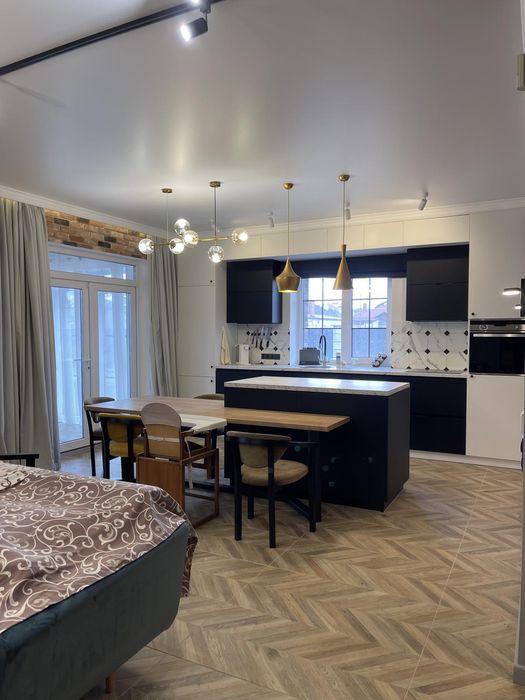 Дом в Фонтанке-1 (195-243)