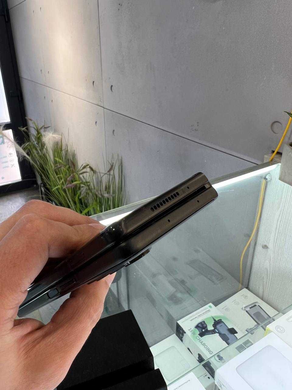 Samsung Galaxy Z Fold 3 12/256GB Phantom Black Магазин | Гарантія