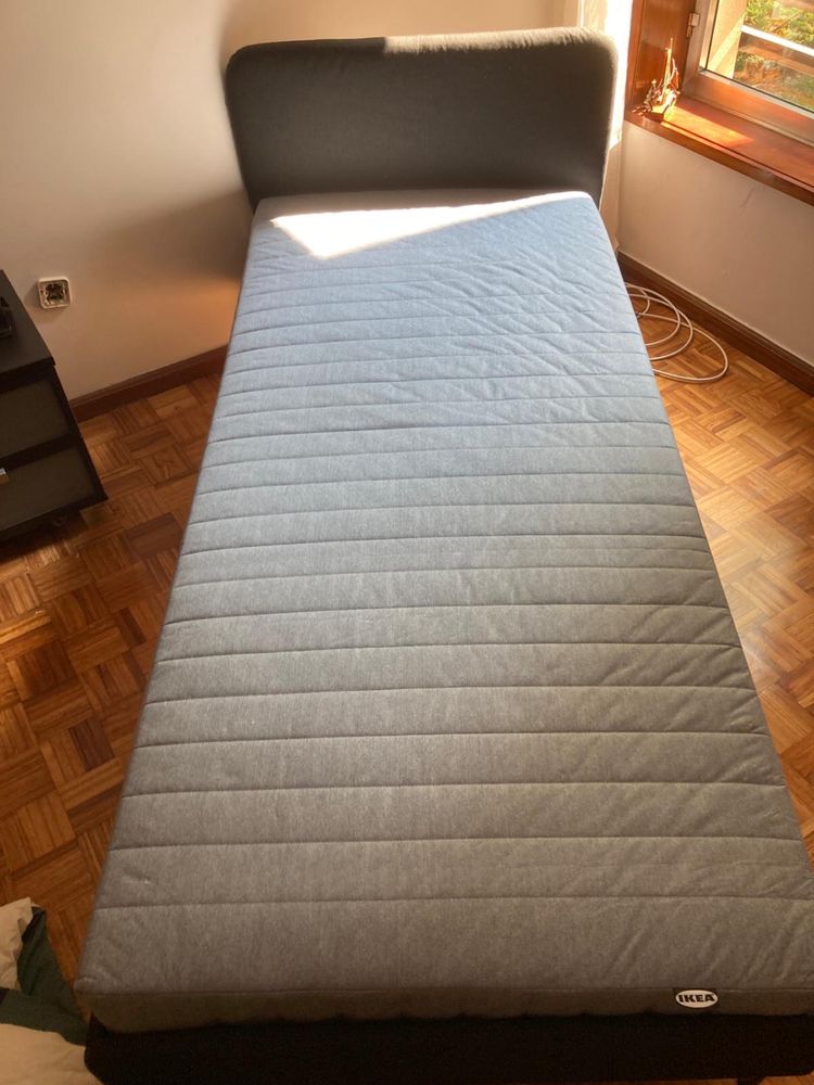 Cama com colchao novo
