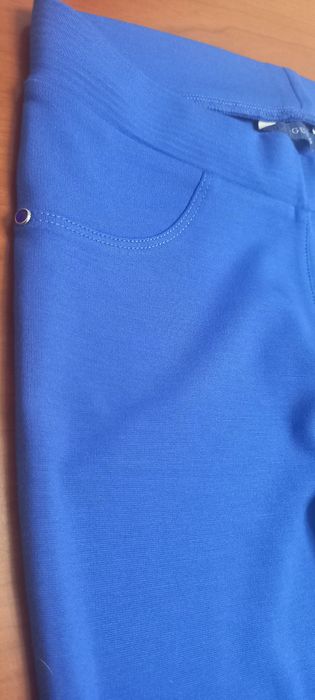 Calças leggins/ Calças guess