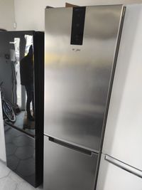 Холодильник Whirlpool 200см.