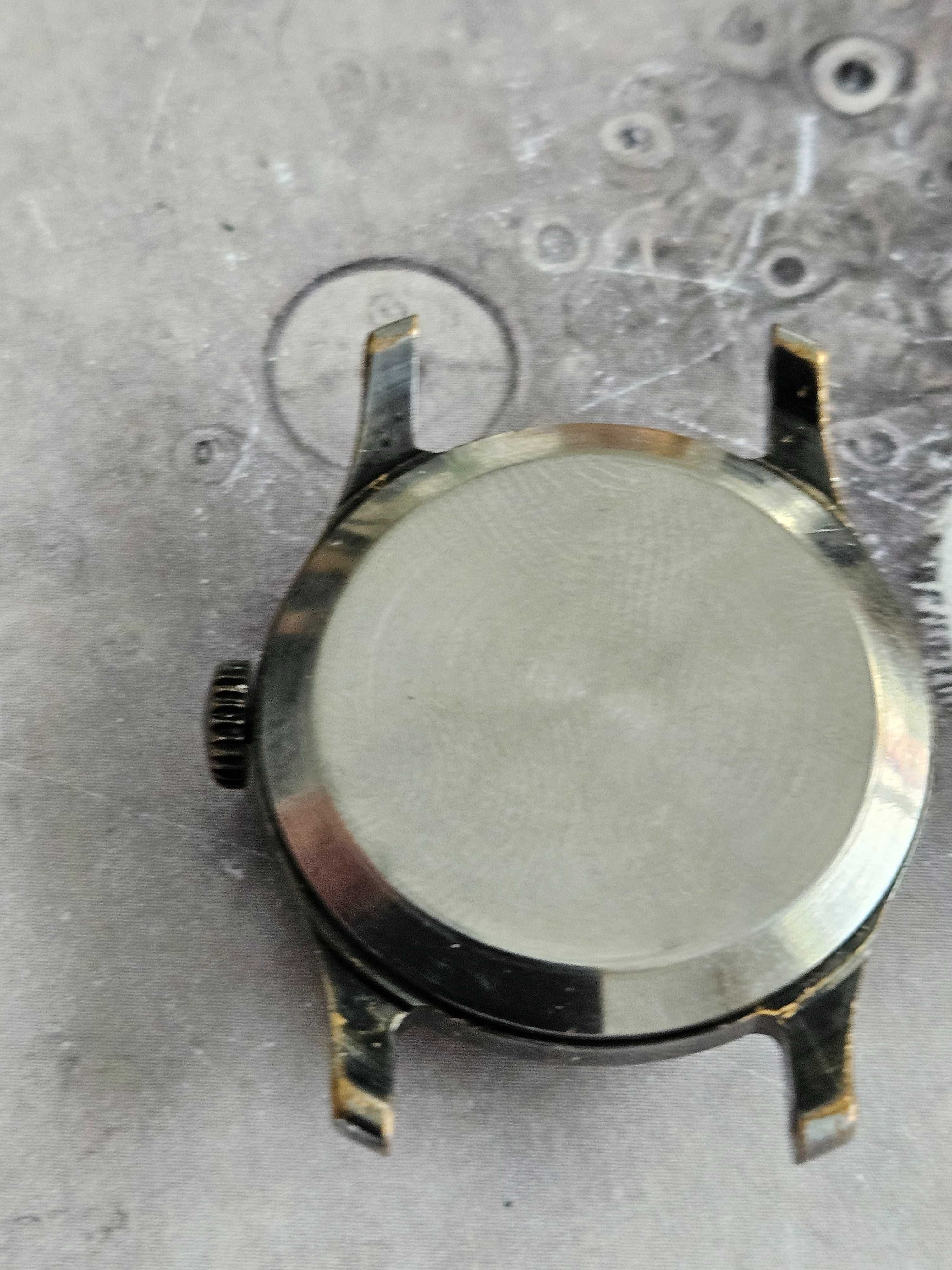 Radziecka mechaniczna Pobieda, czerwona dwunastka