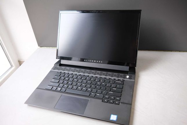 Dell Alienware M15 R2 i7 -9750H  16/256 Gb GTX 1660 (6gb) 15,6 FHD