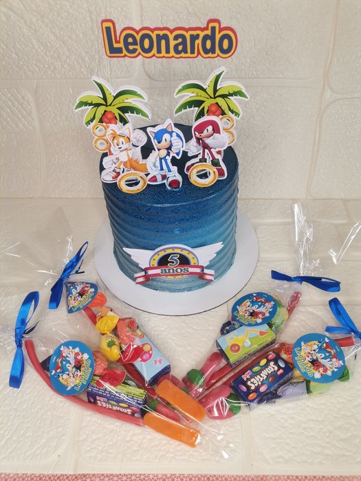 Bolos personalizados (Casamento, Aniversários, Batizados)| Doces e sal