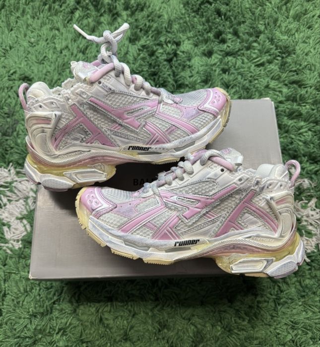 Balenciaga runner