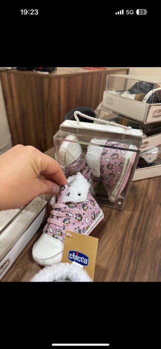 Sapatinho bebe n19 menina Chicco