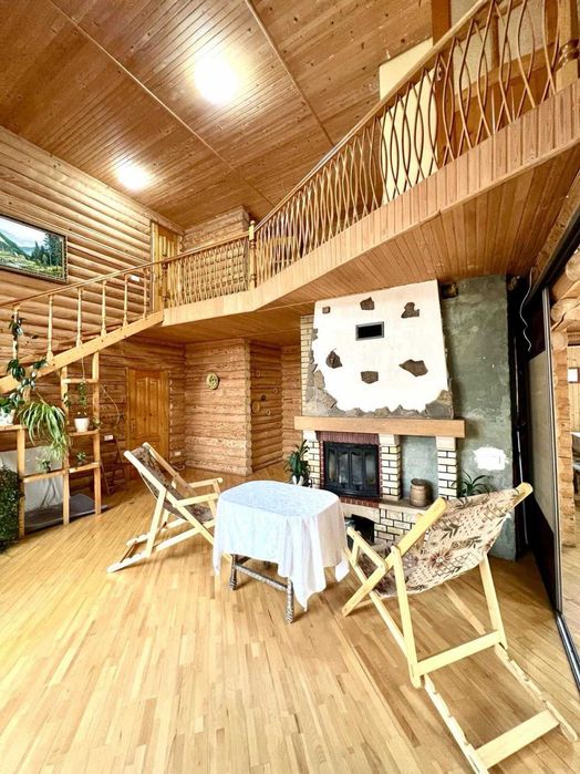 Продаж будинку, вулиця Білогорща