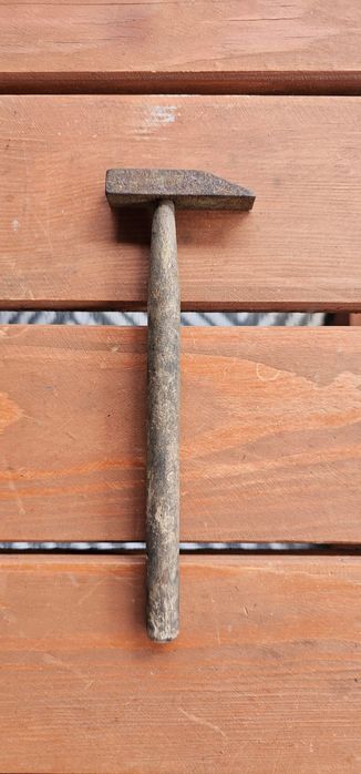 Stary zabytkowy młotek młoteczek