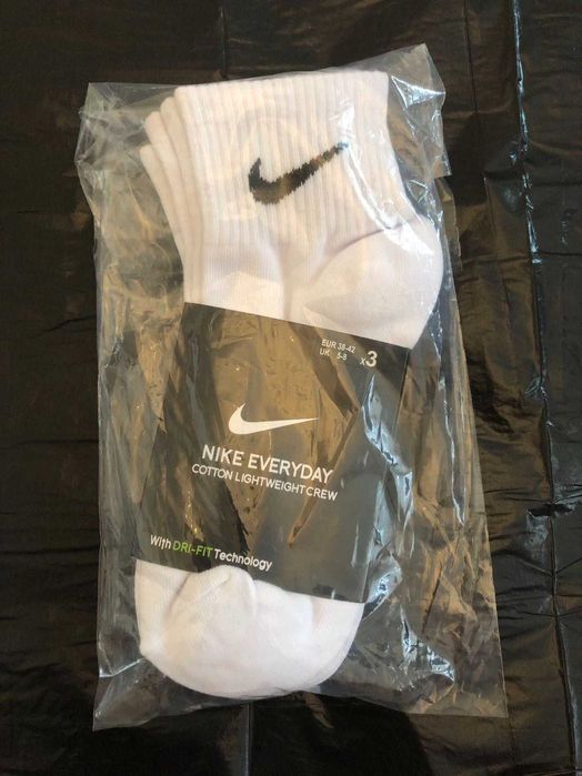 12 par skarpet Nike z czystego bawełny. Białe, krótkie, Rozmiar M / L