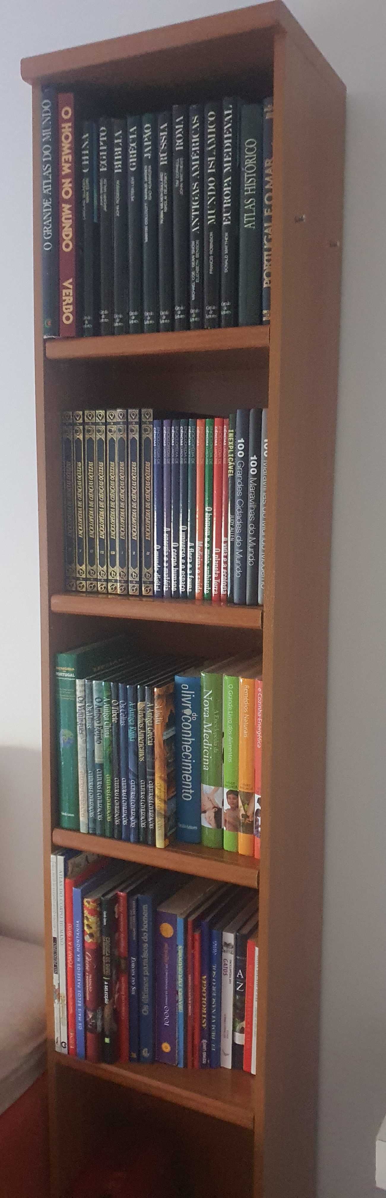 Móvel completo com vitrines ou em separado
