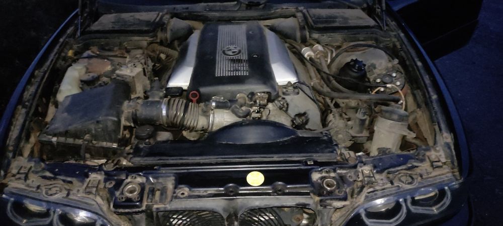 Продам БМВ е39 автомобиль