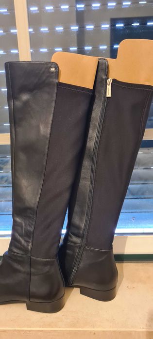 MUITO BARATO. Bota Michael Kors