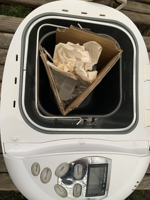 Хлебопечкa SATURN  ST  -  ES 7773 EIARA