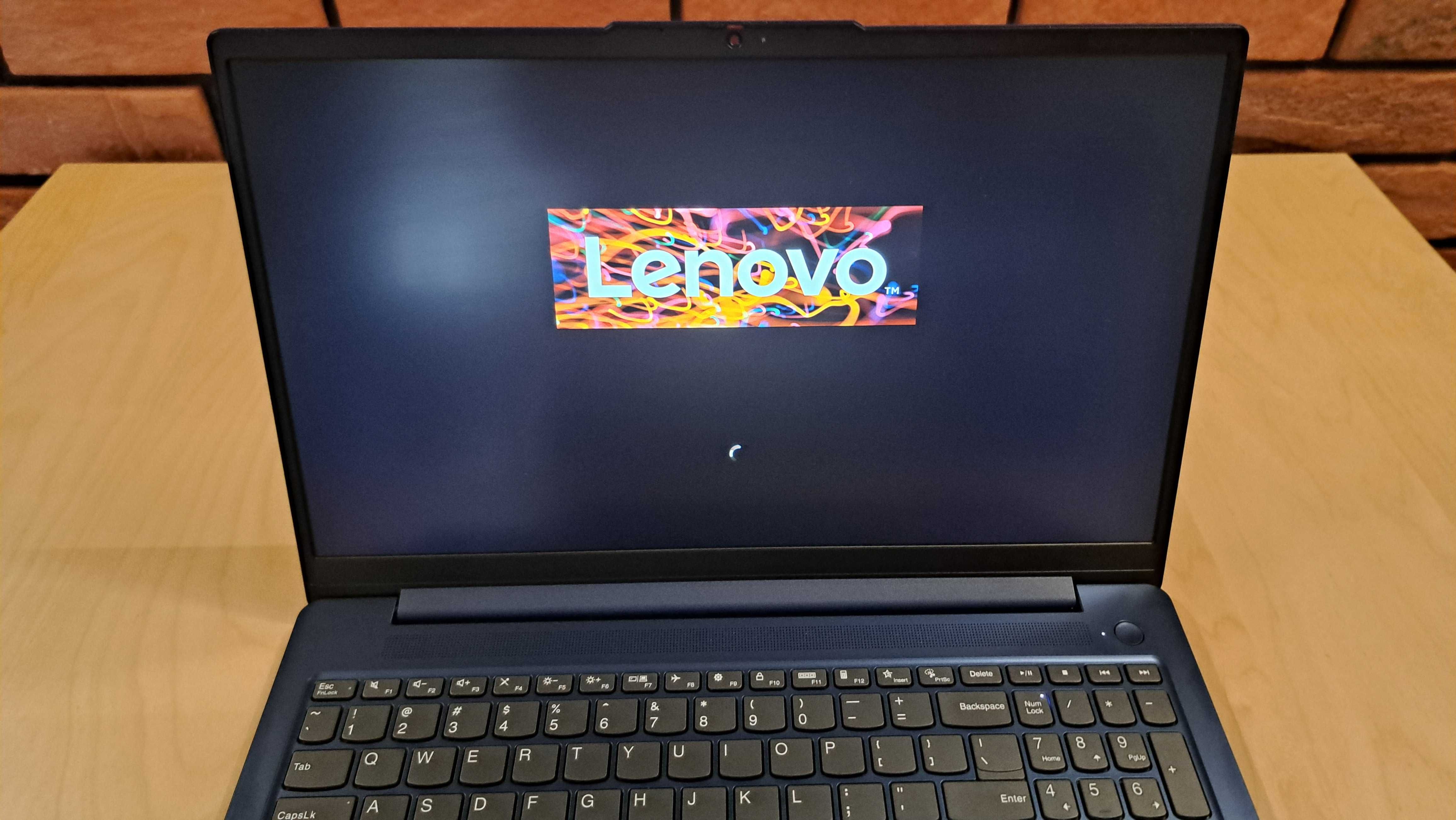 Lenovo IdeaPad Slim 3 15IAH8  - NOWY