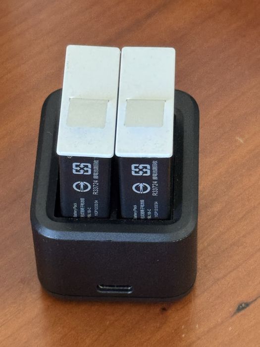 Carregador Duplo + 2 Baterias Enduro GoPro (HERO9/10/11/12)